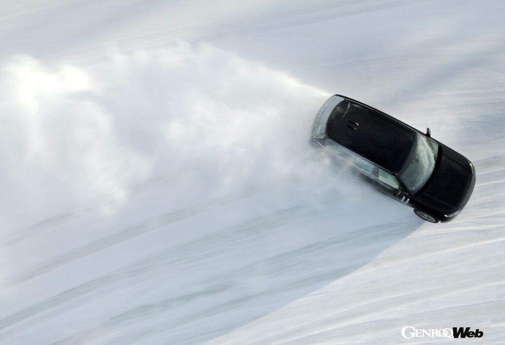マイナス40℃に達したスウェーデンの北極圏で走行を繰り返す、レンジローバー エレクトリック プロトタイプ1号車。
