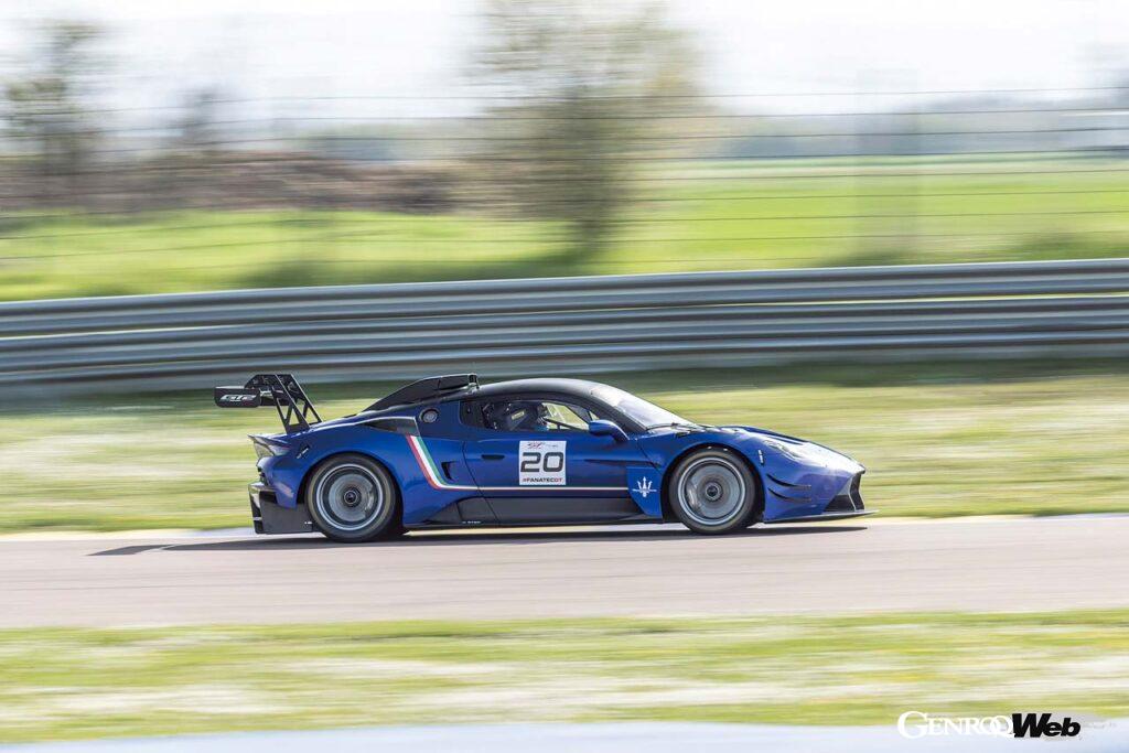 「本格レーシングカー「マセラティ GT2」にモデナのサーキットで試乗「目下欧州GT選手権で活躍中」」の3枚目の画像