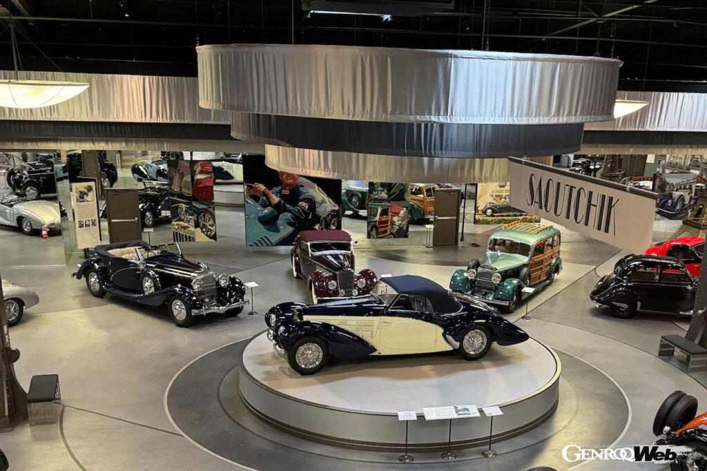 今回のマリン・コレクション・オークションの目玉となった、1938年製「ブガッティ タイプ 57C アラヴィス スペシャルカブリオレ」。予想を大きく超える価格で落札されることになった。
