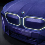 「ナオミ・キャンベルとコラボした「BMW XM ミスティーク アリュール」が纏うウルトラマリンのベルベット」の4枚目の画像ギャラリーへのリンク