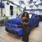 「ナオミ・キャンベルとコラボした「BMW XM ミスティーク アリュール」が纏うウルトラマリンのベルベット」の13枚目の画像ギャラリーへのリンク