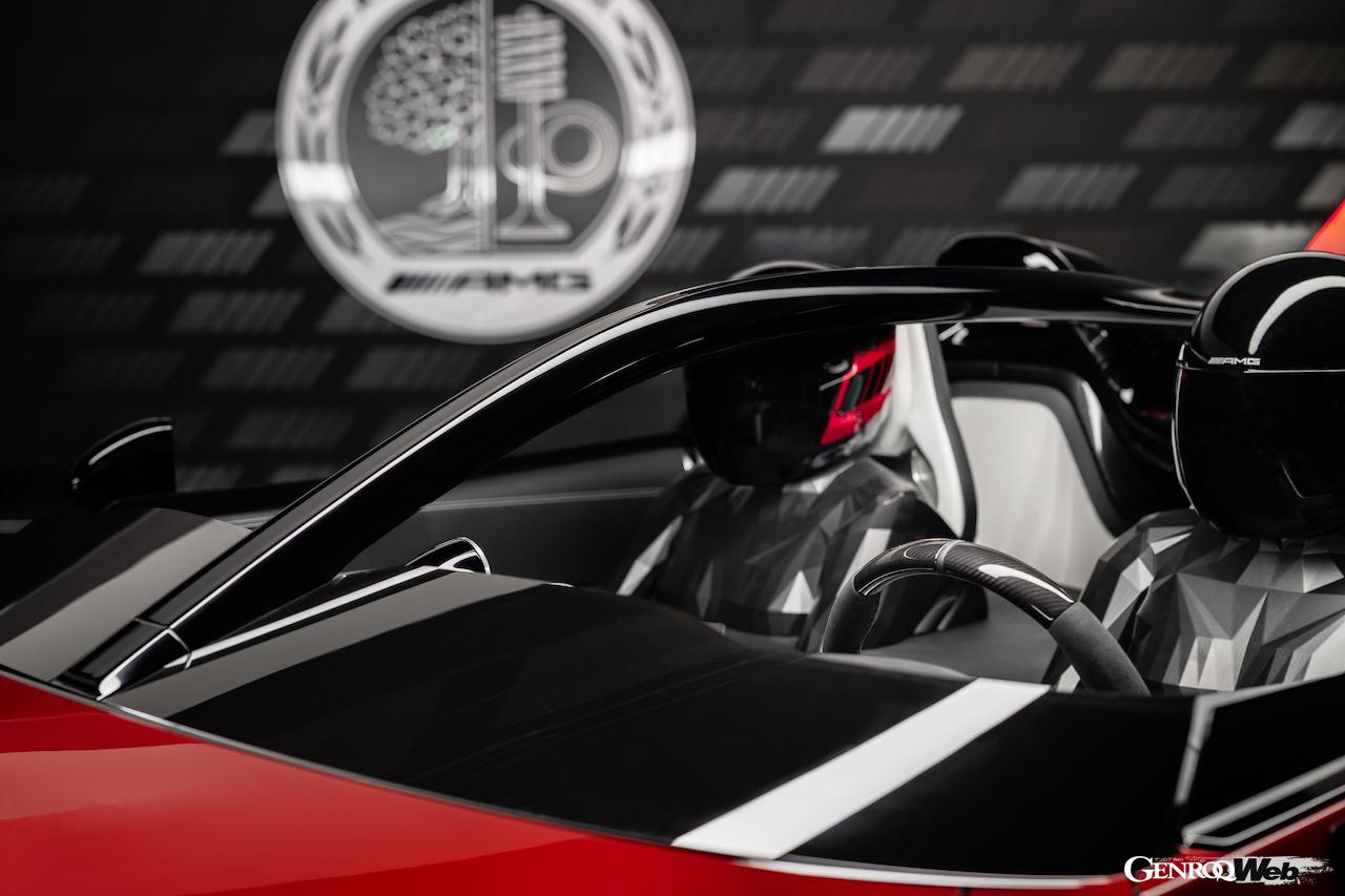 「2シーターバルケッタコンセプト「メルセデス AMG ピュアスピード」がデビュー「少量生産シリーズ第1弾として250台来年販売」」の24枚めの画像