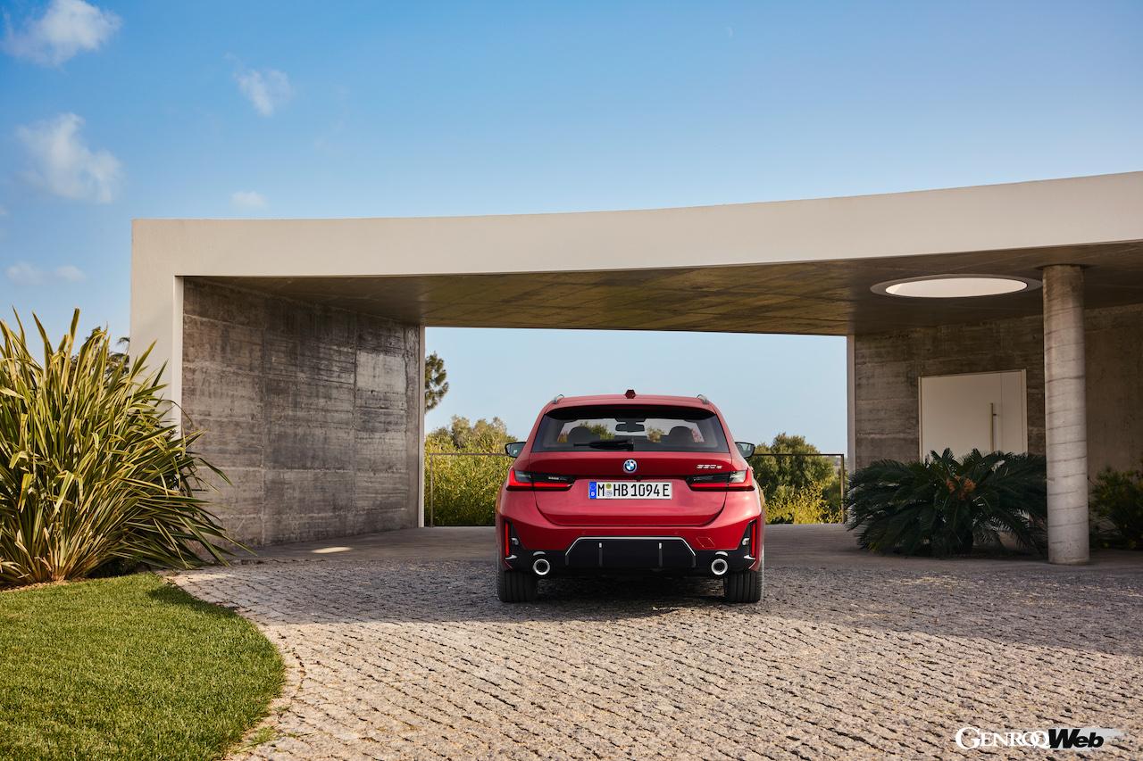 「改良新型「BMW 3シリーズ セダン」「3シリーズ ツーリング」が登場「内外装をアップデート」「EVモード航続距離101km」」の13枚めの画像