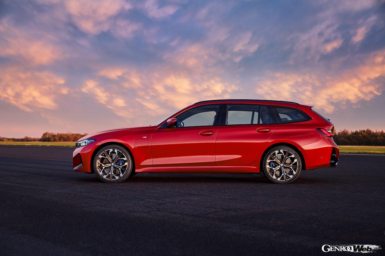 「改良新型「BMW 3シリーズ セダン」「3シリーズ ツーリング」が登場「内外装をアップデート」「EVモード航続距離101km」」の12枚めの画像