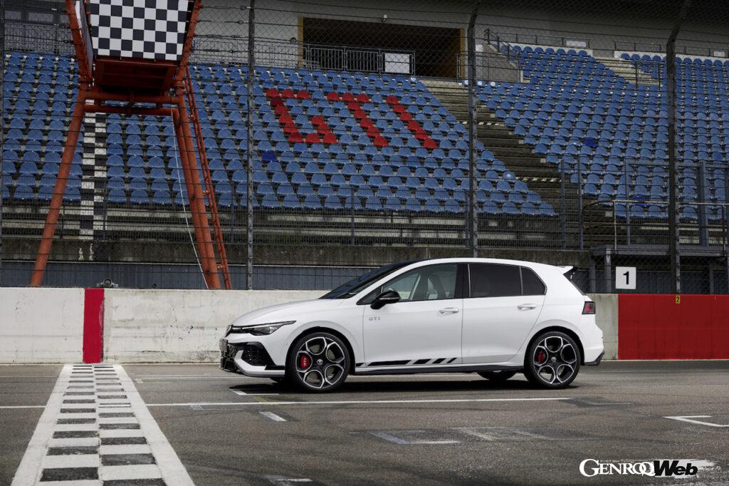 「24時間レース直前「フォルクスワーゲン ゴルフ GTI クラブスポーツ」を公開「ニュル専用セットを導入」【動画】」の17枚目の画像