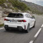 「新型「BMW 1シリーズ」がデビュー「待望の48Vマイルドハイブリッド導入するなど幅広いパワートレイン展開」」の8枚目の画像ギャラリーへのリンク