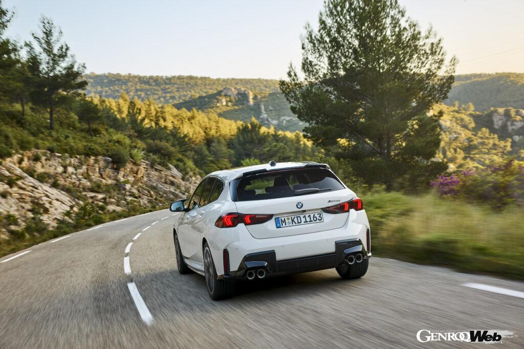 「新型「BMW 1シリーズ」がデビュー「待望の48Vマイルドハイブリッド導入するなど幅広いパワートレイン展開」」の14枚目の画像