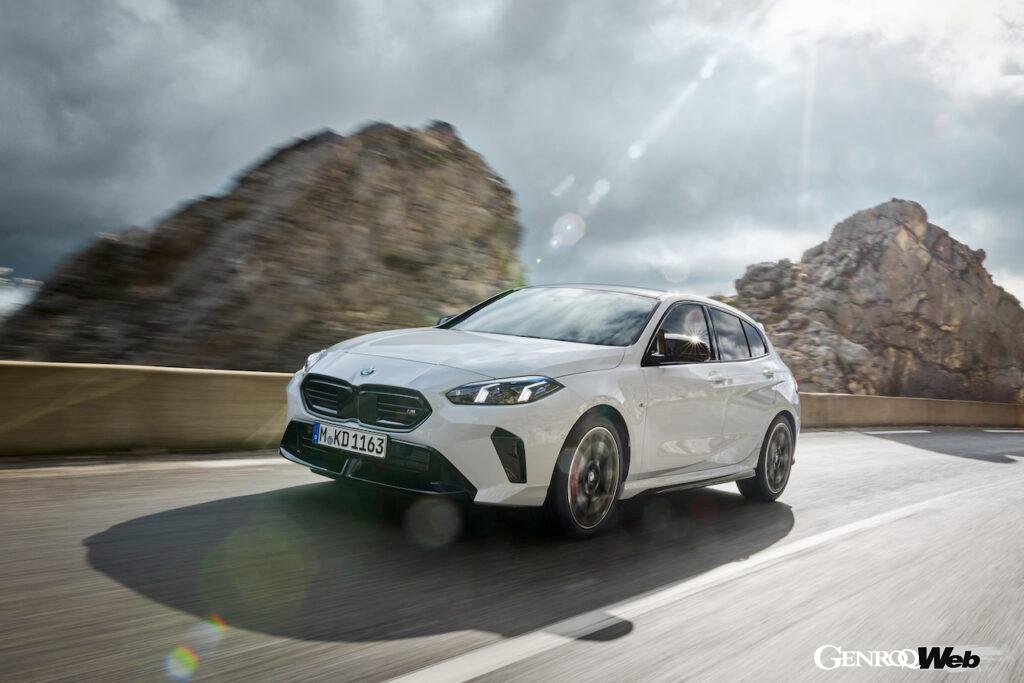 「新型「BMW 1シリーズ」がデビュー「待望の48Vマイルドハイブリッド導入するなど幅広いパワートレイン展開」」の15枚目の画像