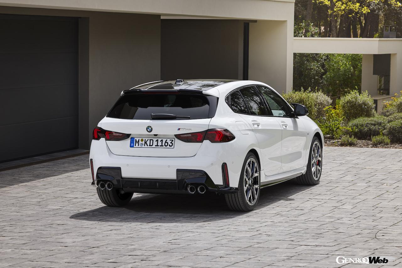 「新型「BMW 1シリーズ」がデビュー「待望の48Vマイルドハイブリッド導入するなど幅広いパワートレイン展開」」の31枚めの画像