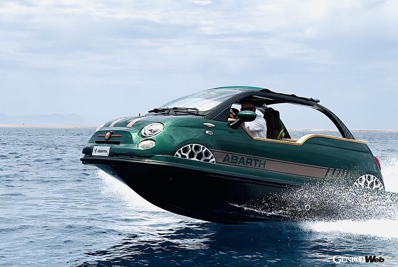 水上ボート版「アバルト 500」が大海原を疾走？ 「アバルト オフショア」は限定500台販売【動画】