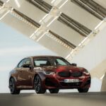 「内外装をアップデートした改良新型「BMW 2シリーズ クーペ」が登場「M240i xDriveの最高出力は379PS」」の4枚目の画像ギャラリーへのリンク