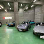 車両のガレージは横浜市羽沢にある。第三京浜道路のICからもすぐの便利な場所だ。