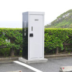 「アウディが自社開発のEV充電器用「耐塩害ボックス」を屋久島「THE HOTEL YAKUSHIMA」に導入」の5枚目の画像ギャラリーへのリンク