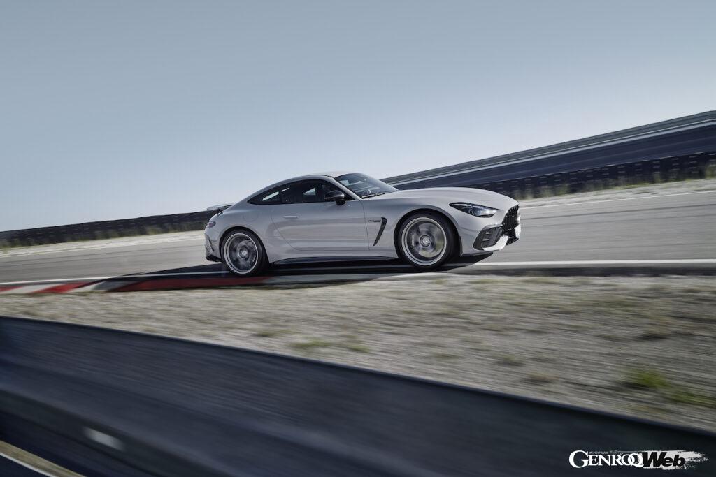 「新エアロ導入の「メルセデス AMG GT 63 プロ 4MATIC+」がデビュー「公道の快適性とサーキットの走行性能を両立」」の19枚目の画像