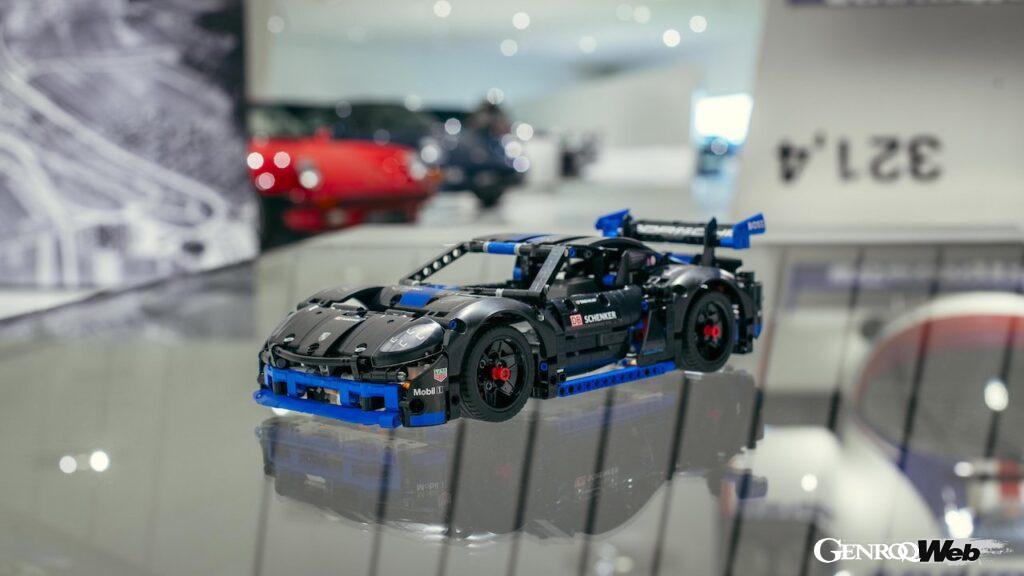 「精巧なメカニズムの「レゴ テクニック ポルシェ GT4 eパフォーマンス」が登場「ラジコンとして走行も」」の13枚目の画像