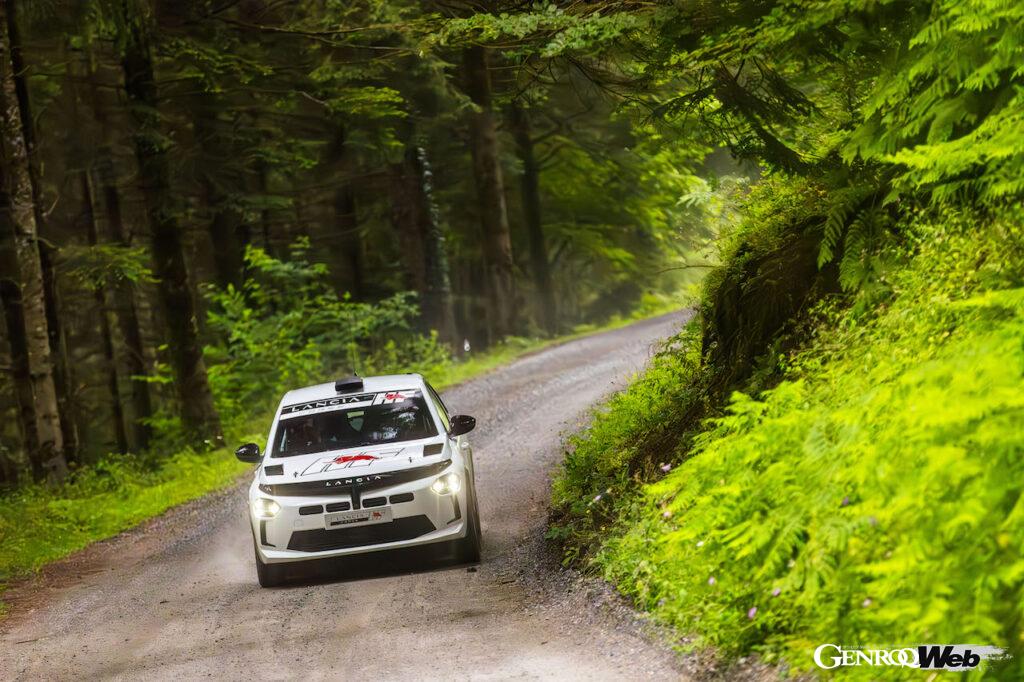 「WRCに帰ってくるランチア「イプシロン ラリー4 HF」を元王者ビアジオンがグラベルテスト【動画】」の3枚目の画像