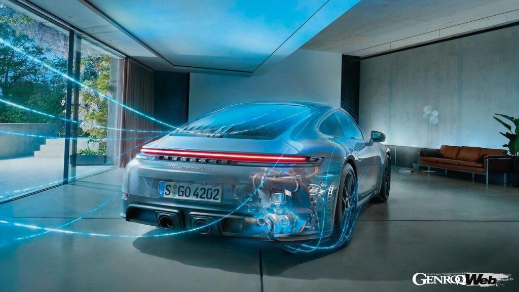 パワートレインに革新を起こしてきたポルシェ 911。2024年、ついにハイブリッド・システムが導入された。