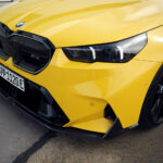 「新型「BMW M5」に早くもMパフォーマンスパーツ登場「迫力のカーボン製エクステリア」」の9枚目の画像ギャラリーへのリンク