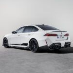 「新型「BMW M5」に早くもMパフォーマンスパーツ登場「迫力のカーボン製エクステリア」」の18枚目の画像ギャラリーへのリンク