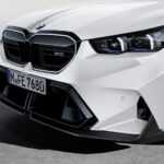 「新型「BMW M5」に早くもMパフォーマンスパーツ登場「迫力のカーボン製エクステリア」」の20枚目の画像ギャラリーへのリンク