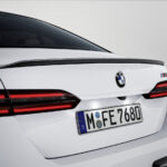 「新型「BMW M5」に早くもMパフォーマンスパーツ登場「迫力のカーボン製エクステリア」」の22枚目の画像ギャラリーへのリンク
