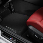 「新型「BMW M5」に早くもMパフォーマンスパーツ登場「迫力のカーボン製エクステリア」」の23枚目の画像ギャラリーへのリンク