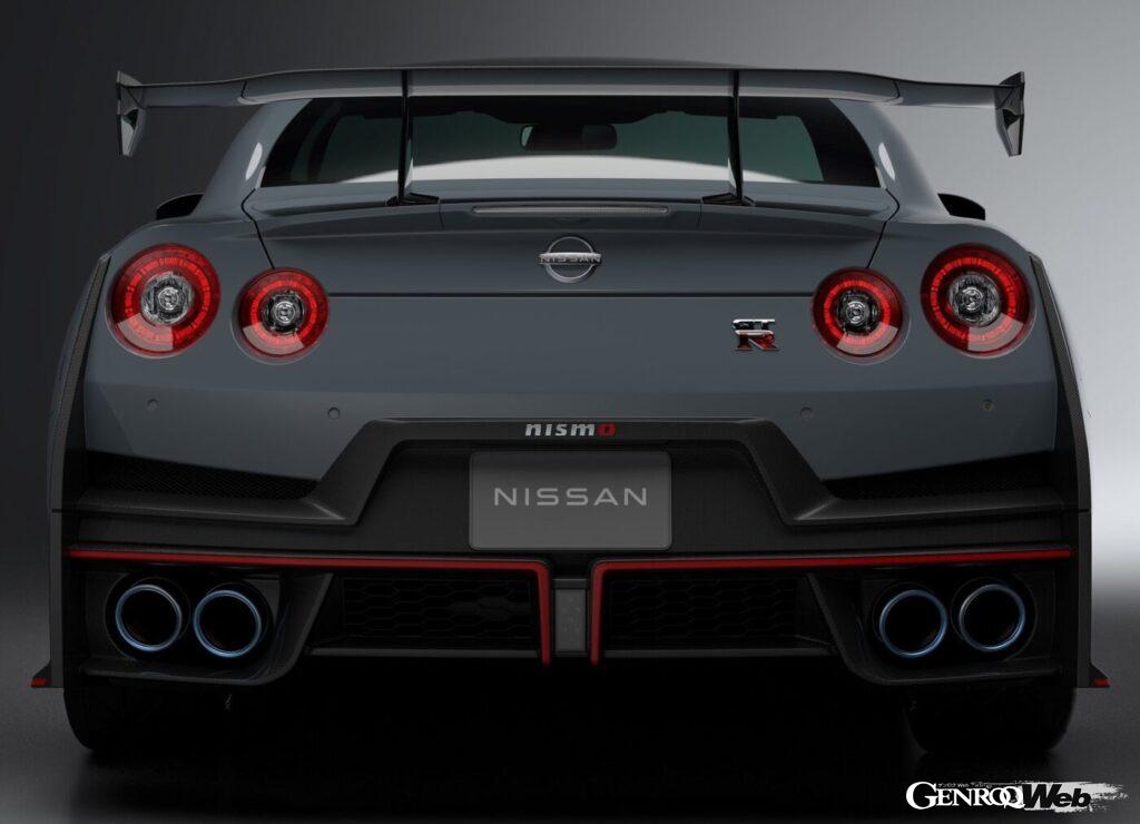 「純エンジンスポーツカー「日産 GT-R NISMO」とハイブリッドスーパーサルーン「メルセデスAMG C 63 S Eパフォーマンス」の最高峰比較」の4枚目の画像