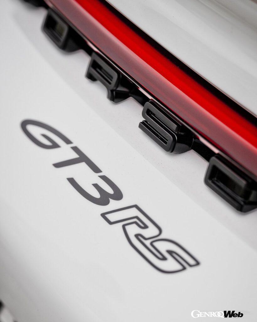 「「ポルシェ 917」の初勝利をオマージュした世界に1台の「911 GT3 RS “ジョー・シフェール”」」の13枚目の画像