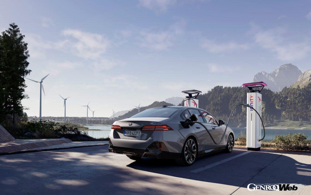 「BMWがフル電動モデルに給電機能を導入「大容量リチウムバッテリーを電源として活用」」の2枚目の画像