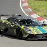 「「アストンマーティン ヴァルハラ」の高性能バージョン「AMR」はニュル最速を目指して開発中【スクープ！】」の2枚目の画像ギャラリーへのリンク