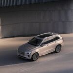 「ボルボの大型SUV新型「XC90」がデビュー「フル電動モデルのEX90風デザインに内外装アップデート」【動画】」の2枚目の画像ギャラリーへのリンク