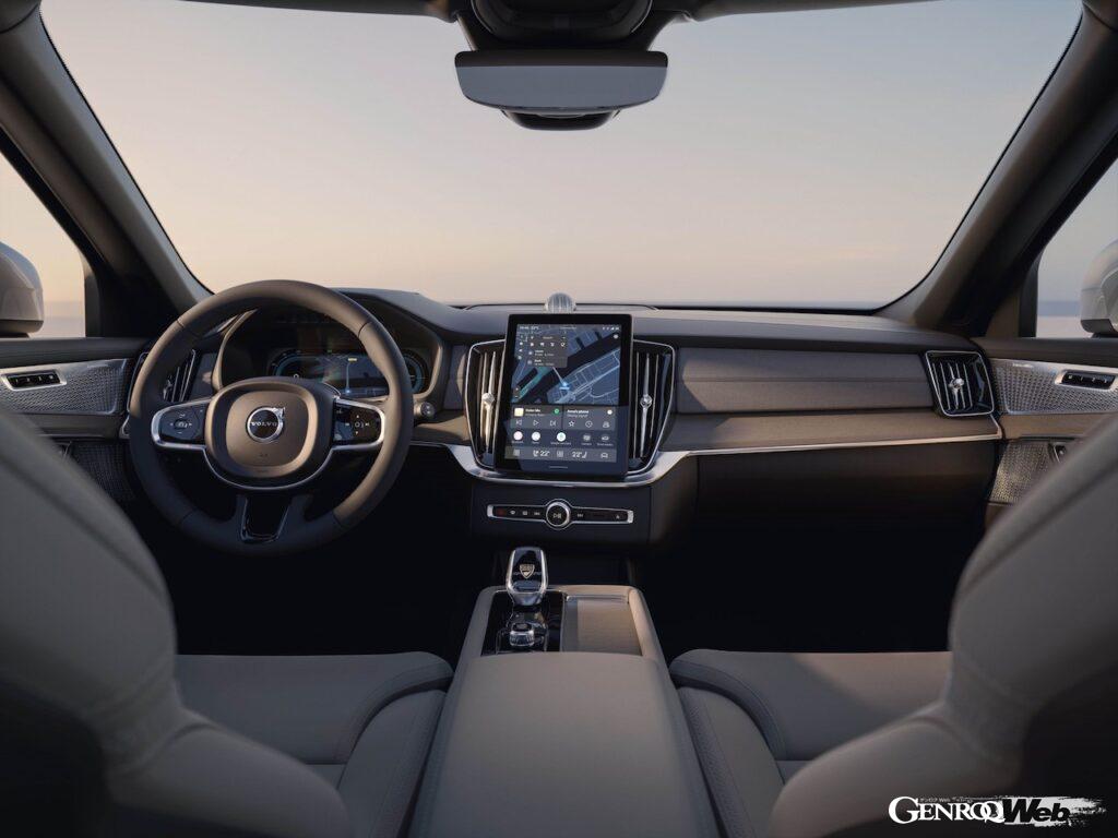 「ボルボの大型SUV新型「XC90」がデビュー「フル電動モデルのEX90風デザインに内外装アップデート」【動画】」の24枚目の画像