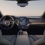 「ボルボの大型SUV新型「XC90」がデビュー「フル電動モデルのEX90風デザインに内外装アップデート」【動画】」の24枚目の画像ギャラリーへのリンク