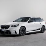 「「最速ワゴンをさらに速く」新型BMW M5 ツーリング用Mパフォーマンスパーツが発表「迫力のカーボン製ディフューザーなど」」の5枚目の画像ギャラリーへのリンク