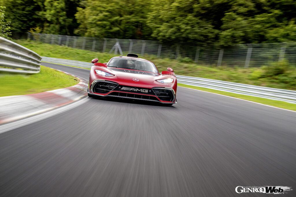 「ハイブリッドハイパーカー「メルセデス AMG ONE」が自車のニュル市販車最速記録を更新する「6分29秒090」をマーク【動画】」の4枚目の画像