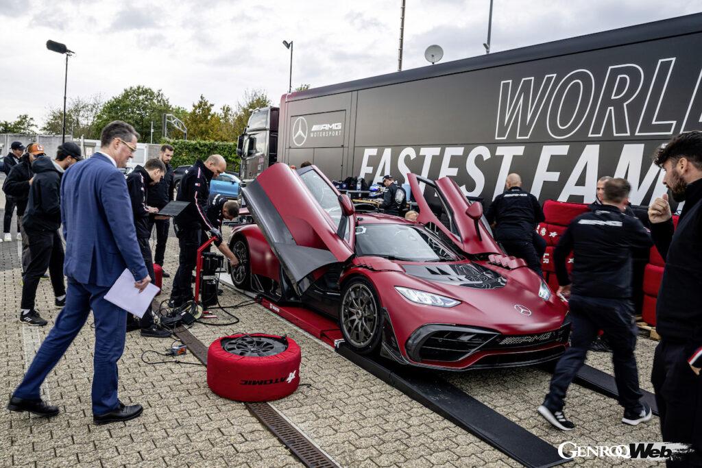 「ハイブリッドハイパーカー「メルセデス AMG ONE」が自車のニュル市販車最速記録を更新する「6分29秒090」をマーク【動画】」の10枚目の画像