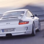 「“公道走行可能なレーシングカー”「ポルシェ 911 GT3」が4世代にわたり更新し続けてきた“最高”の歴史を振り返る」の2枚目の画像ギャラリーへのリンク