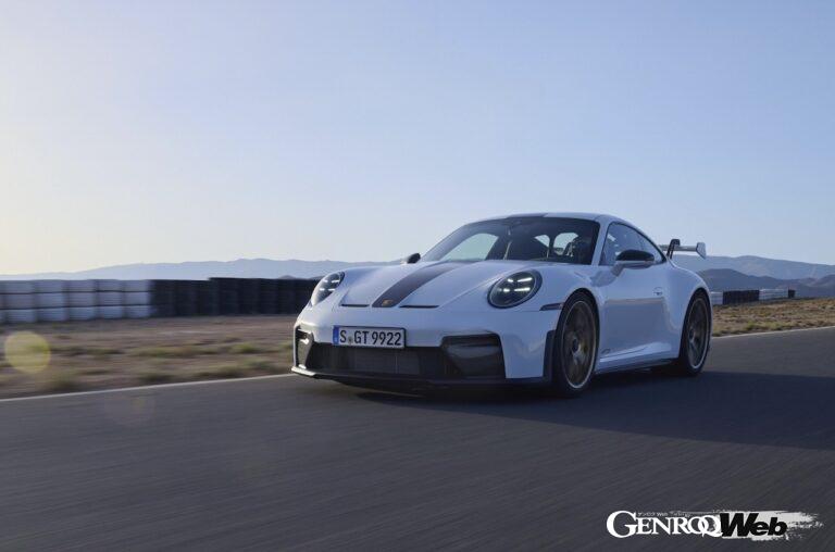 911 GT3のデビュー25周年を迎えた2024年、ポルシェは新型「911 GT3（写真）」と「911 GT3ツーリングパッケージ」を発表した。