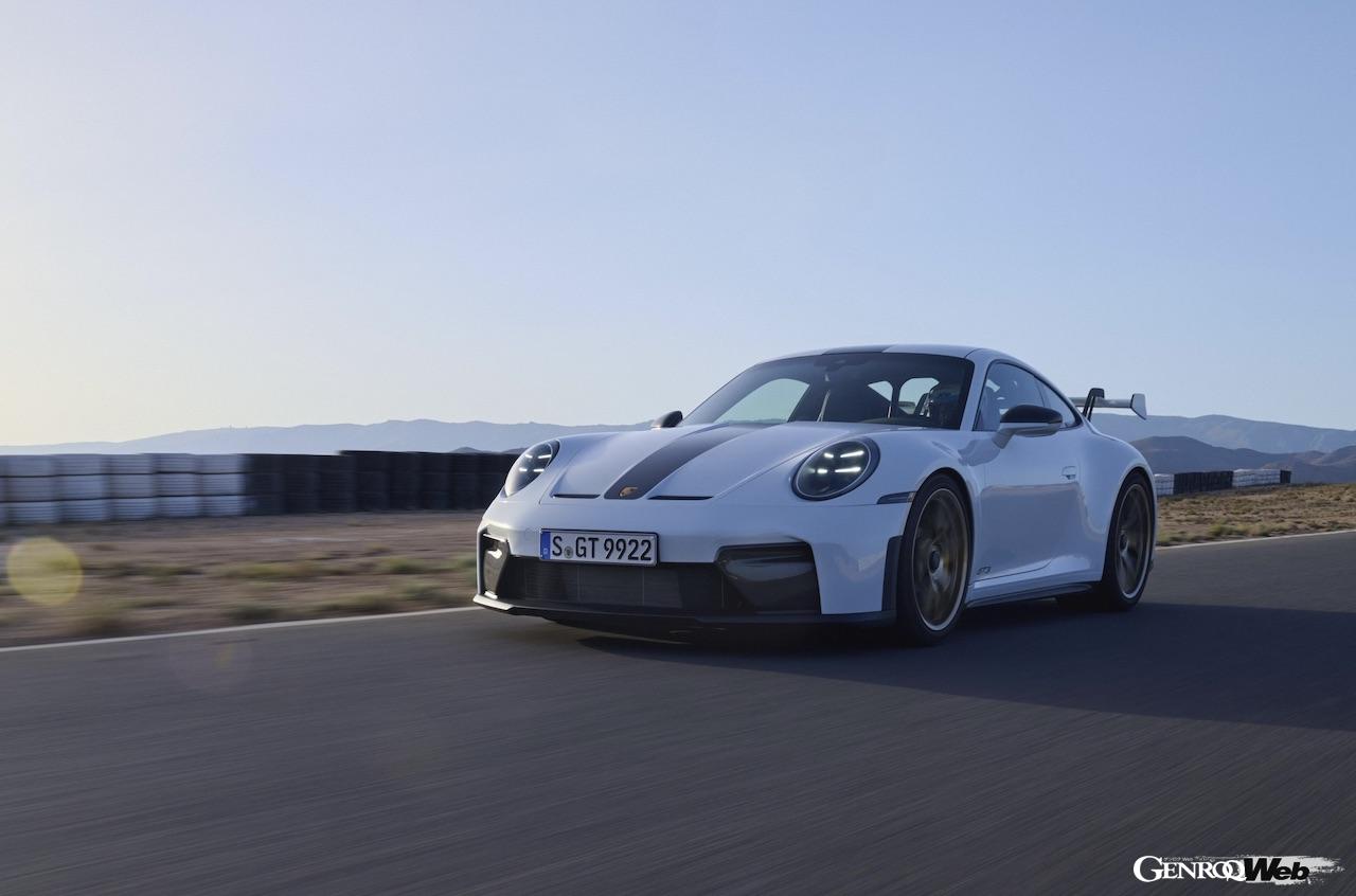 911 GT3のデビュー25周年を迎えた2024年、ポルシェは新型「911 GT3（写真）」と「911 GT3ツーリングパッケージ」を発表した。