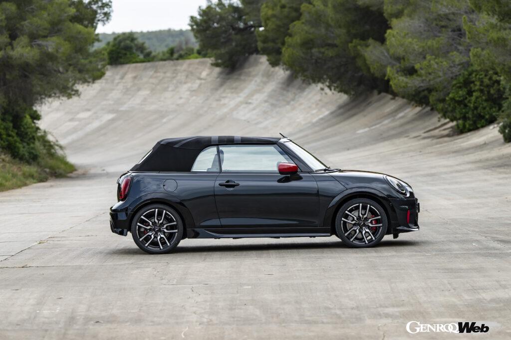 「“最速MINIの本命”新型「MINI ジョン クーパー ワークス」「MINI JCW コンバーチブル」日本導入開始【動画】」の12枚目の画像