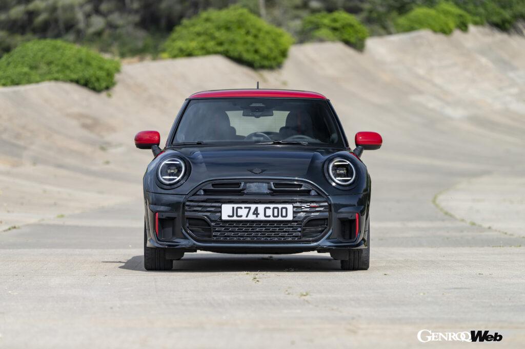 「“最速MINIの本命”新型「MINI ジョン クーパー ワークス」「MINI JCW コンバーチブル」日本導入開始【動画】」の38枚目の画像