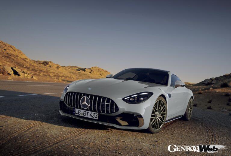 「メルセデス AMG GT クーペ」のラインナップに、専用のナローボディと、AMG製2.0リッター直列4気筒電動エキゾーストガス・ターボチャージャーを搭載した「メルセデス AMG GT 43 クーペ」が追加された。