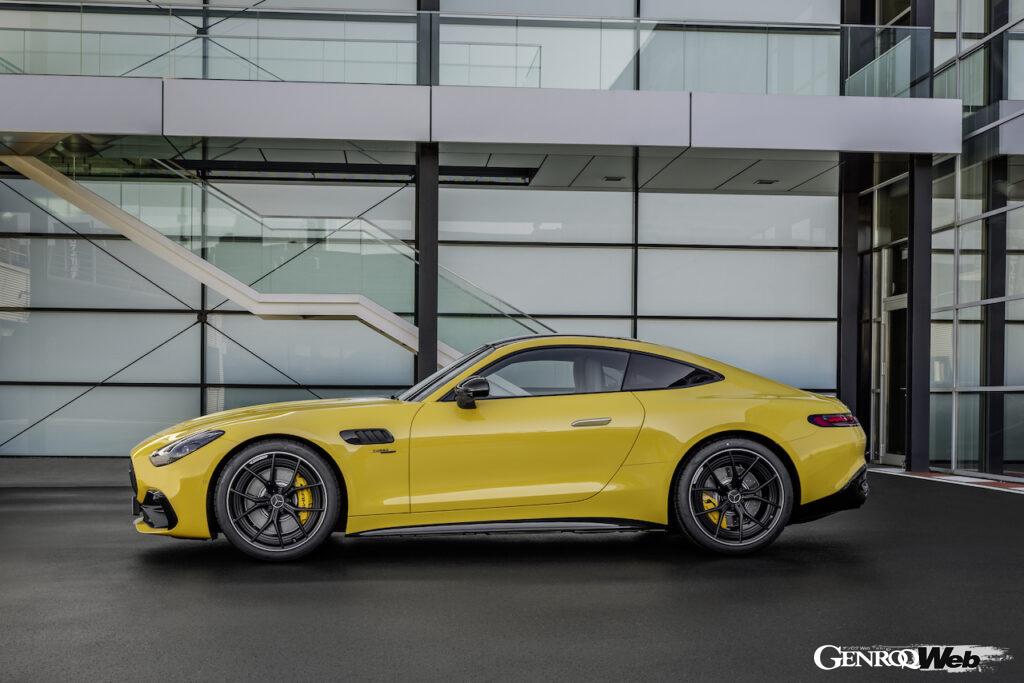 「ナローボディに2.0リッター直4電動ターボを組み合わせた「メルセデス AMG GT 43 クーペ」が登場」の7枚目の画像