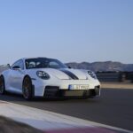 「大幅な軽量化と空力が進化した新型「ポルシェ 911 GT3」「911 GT3ツーリングパッケージ」の受注開始」の8枚目の画像ギャラリーへのリンク