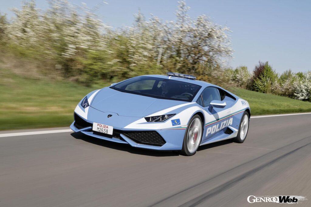 2014年、ガヤルドに代わるポリスカーとして、イタリア国家警察に「ウラカン LP 610-4」を提供。そのスピードを活かし、2023年にも臓器搬送を行っている。