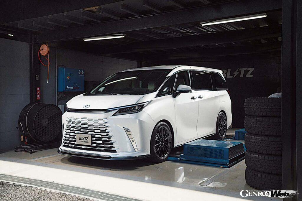 2024年に東京オートサロンにコンセプトカーとして出展されたLMも熟成が進む。独創的な表情へと導くボディパーツ（エアロスピードRコンセプト）にダンパーZZ-RスペックDSCプラス、ブレーキなどが装着される。LMをさらに個性的に彩った意欲作である。