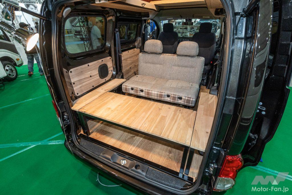 「【このキャンピングカーが欲しい！】家具の組み合わせで空間を変える、新しい車中泊仕様の提案｜ダイレクトカーズ・リトリートNV200II」の10枚目の画像