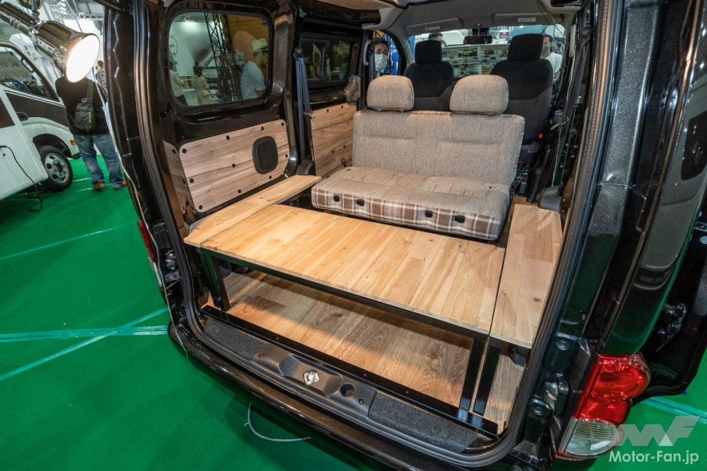 「【このキャンピングカーが欲しい！】家具の組み合わせで空間を変える、新しい車中泊仕様の提案｜ダイレクトカーズ・リトリートNV200II」の9枚目の画像