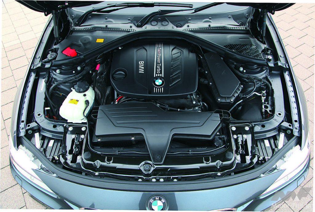 BMW 3シリーズ ツーリングのエンジン