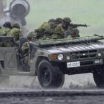 陸上自衛隊 多目的に使える人員輸送用車両 高機動車 コウキ のすごい実力 民生用はあのトヨタ メガクルーザー Motor Fan モーターファン